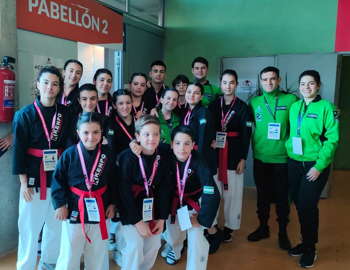 El CD Estudios Martos consigue 17 medallas del Nacional infantil de Kenpo