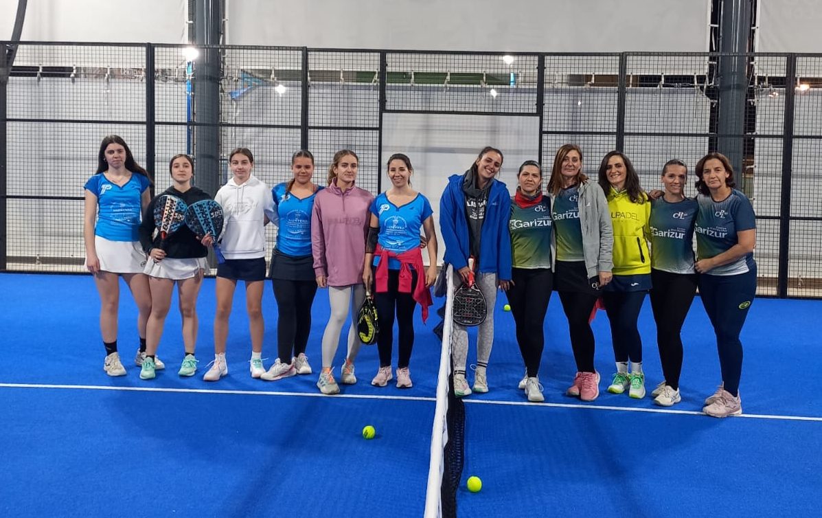 Victoria del conjunto femenino del club Padel Linares en Villacarrillo