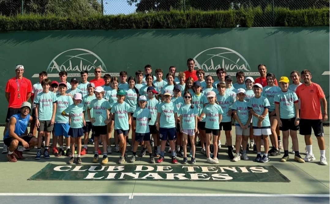 Éxito en el Campus de Tenis de Verano del Club de Tenis Linares!