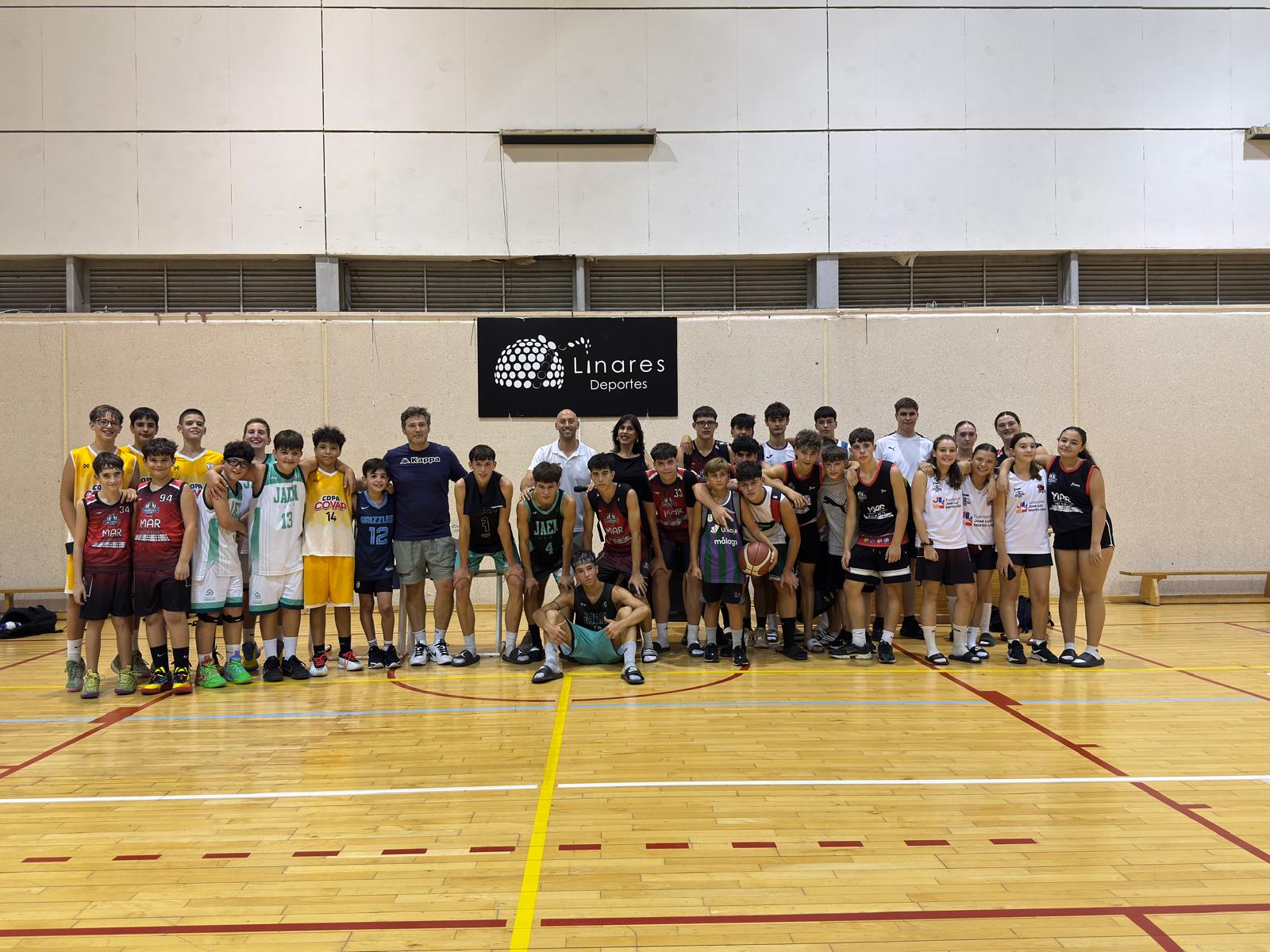 Linares vibra con el III Torneo 3×3 de Baloncesto del ‘Verano Joven’