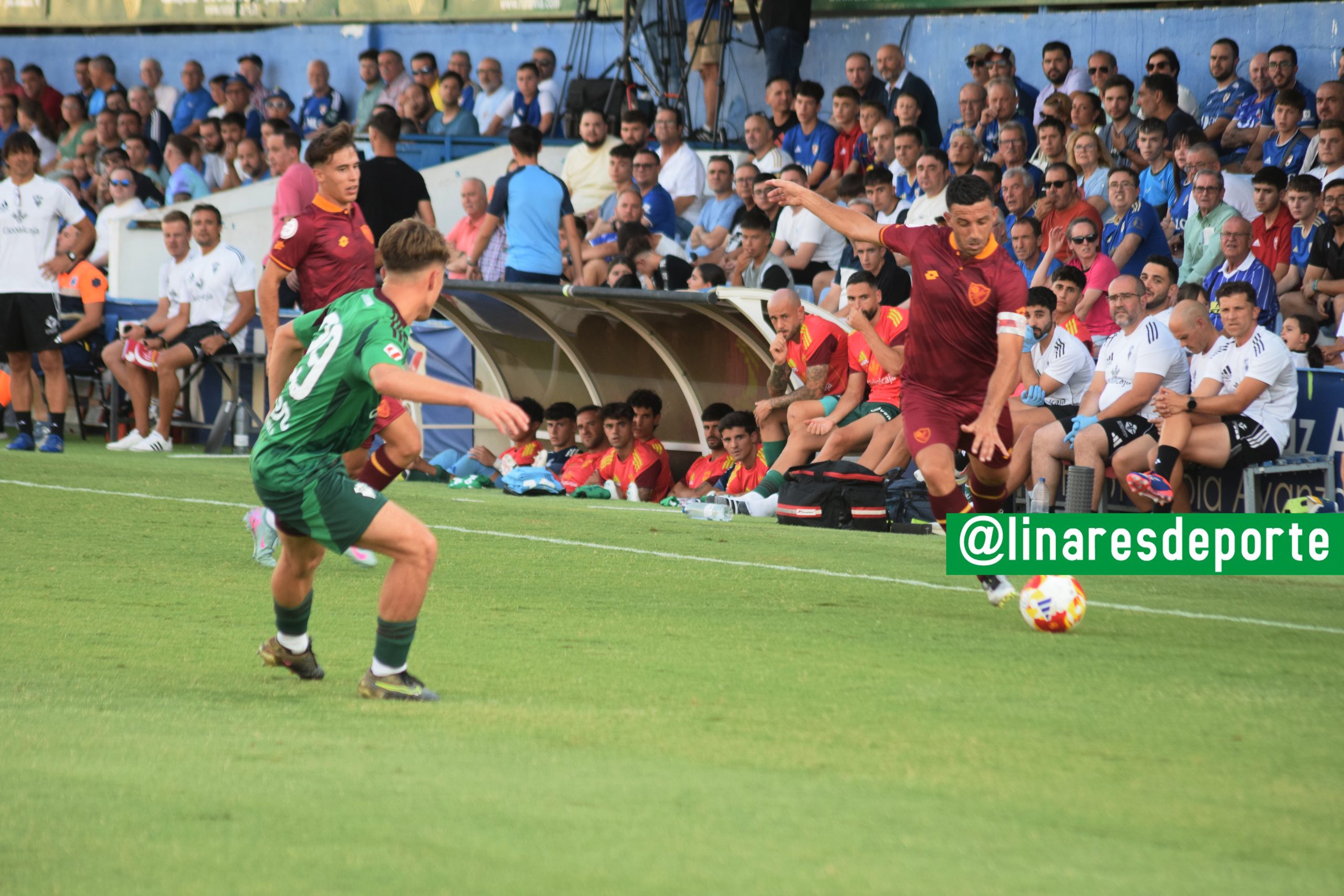 Orgullo azulillo: El Linares Deportivo lanza un mensaje poderoso desde el reverso de su camiseta