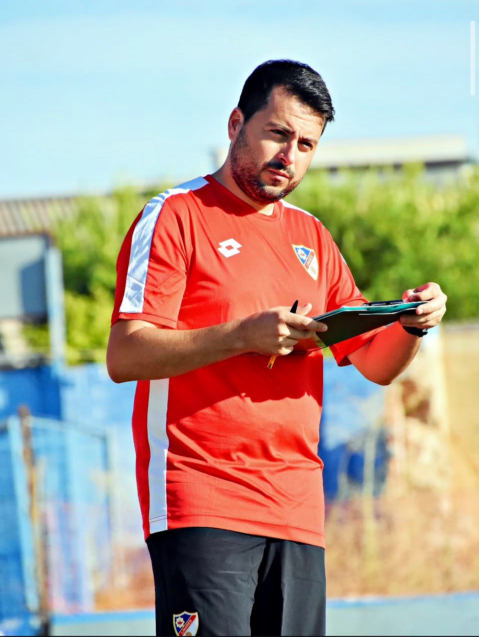 Israel Vicente González se suma al cuerpo técnico del Linares Deportivo como segundo entrenador