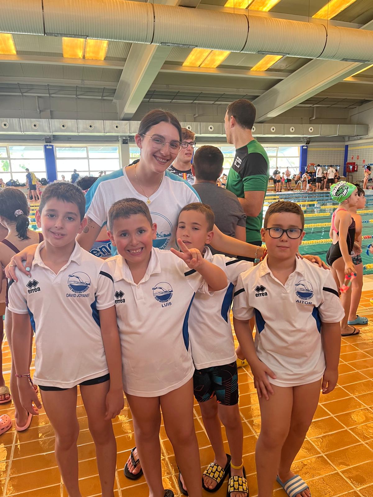 Futuro Brillante en el Agua! Nadadores Linarenses del CN Linares Compiten en el Andaluz Prebenjamín de Motril