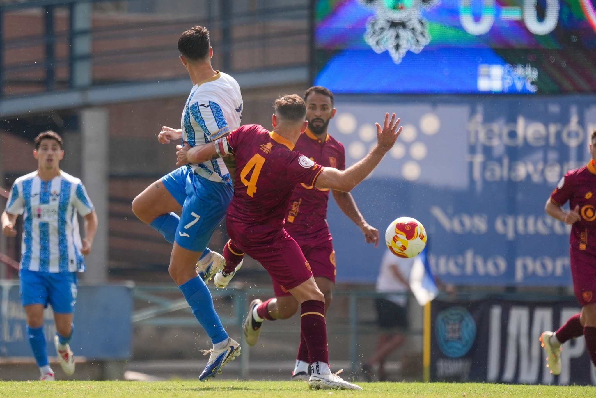 ⚽ Talavera impone su ley ante un Linares que no encuentra el ritmo