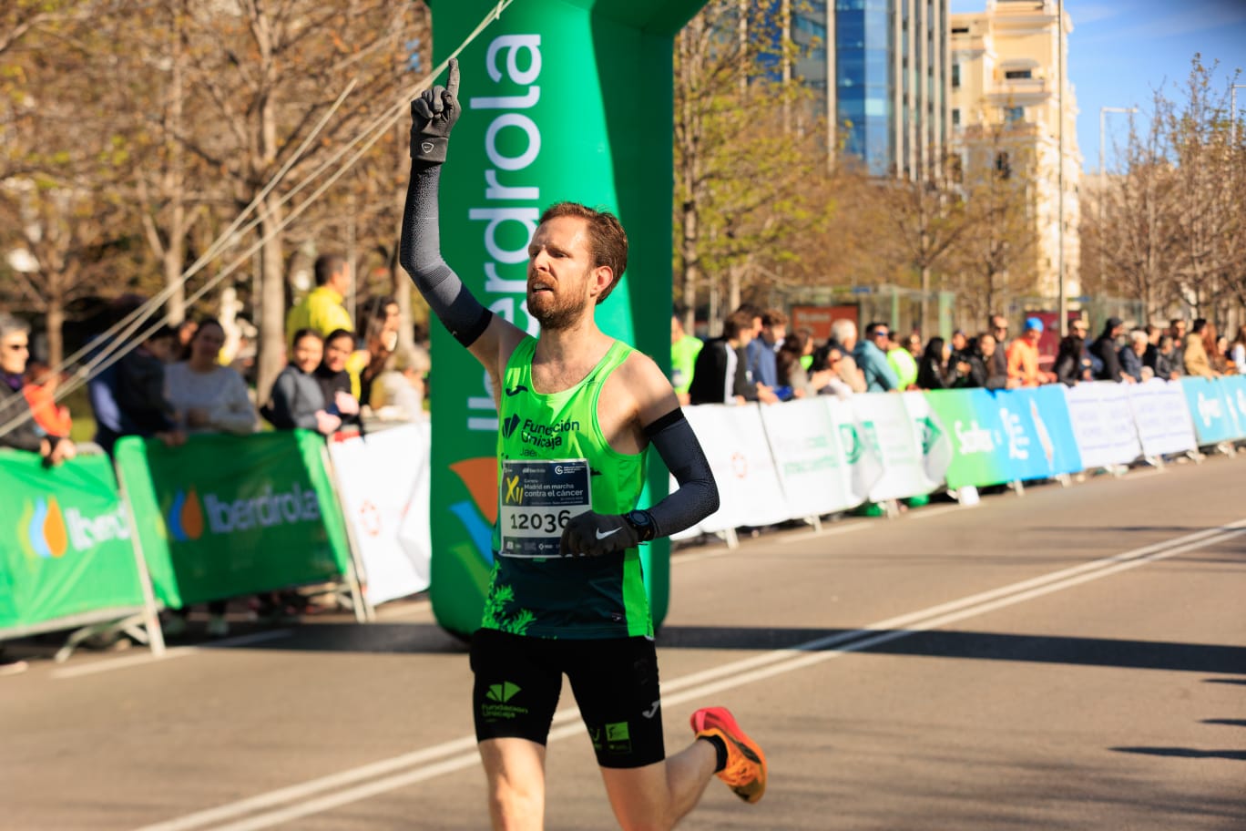 Luis Gómez Sánchez: El Médico que Corre con el Alma de Linares
