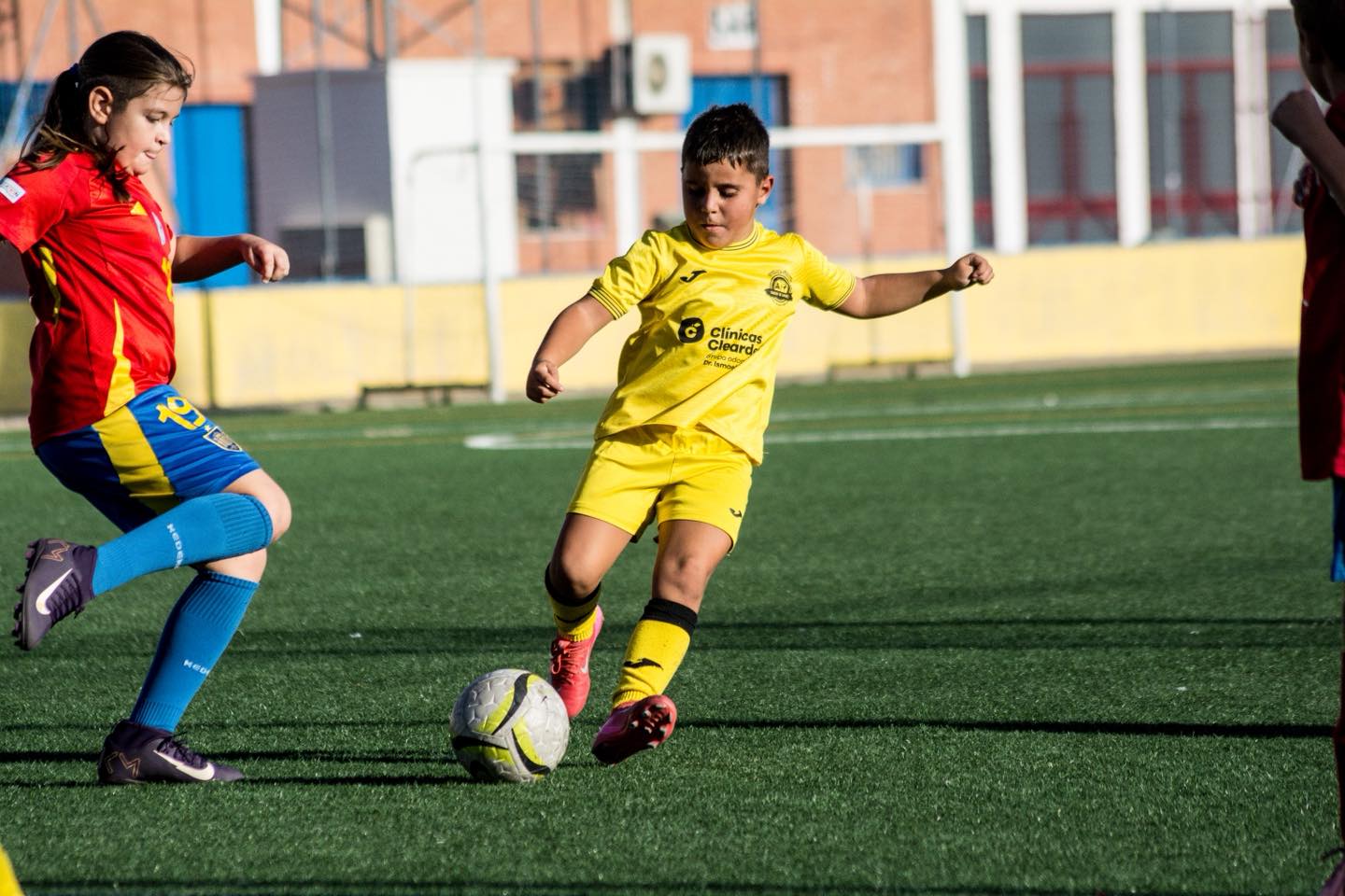 Rodando hacia la Liga, el benjamin B del Cf Ciudad de Linares no se detiene