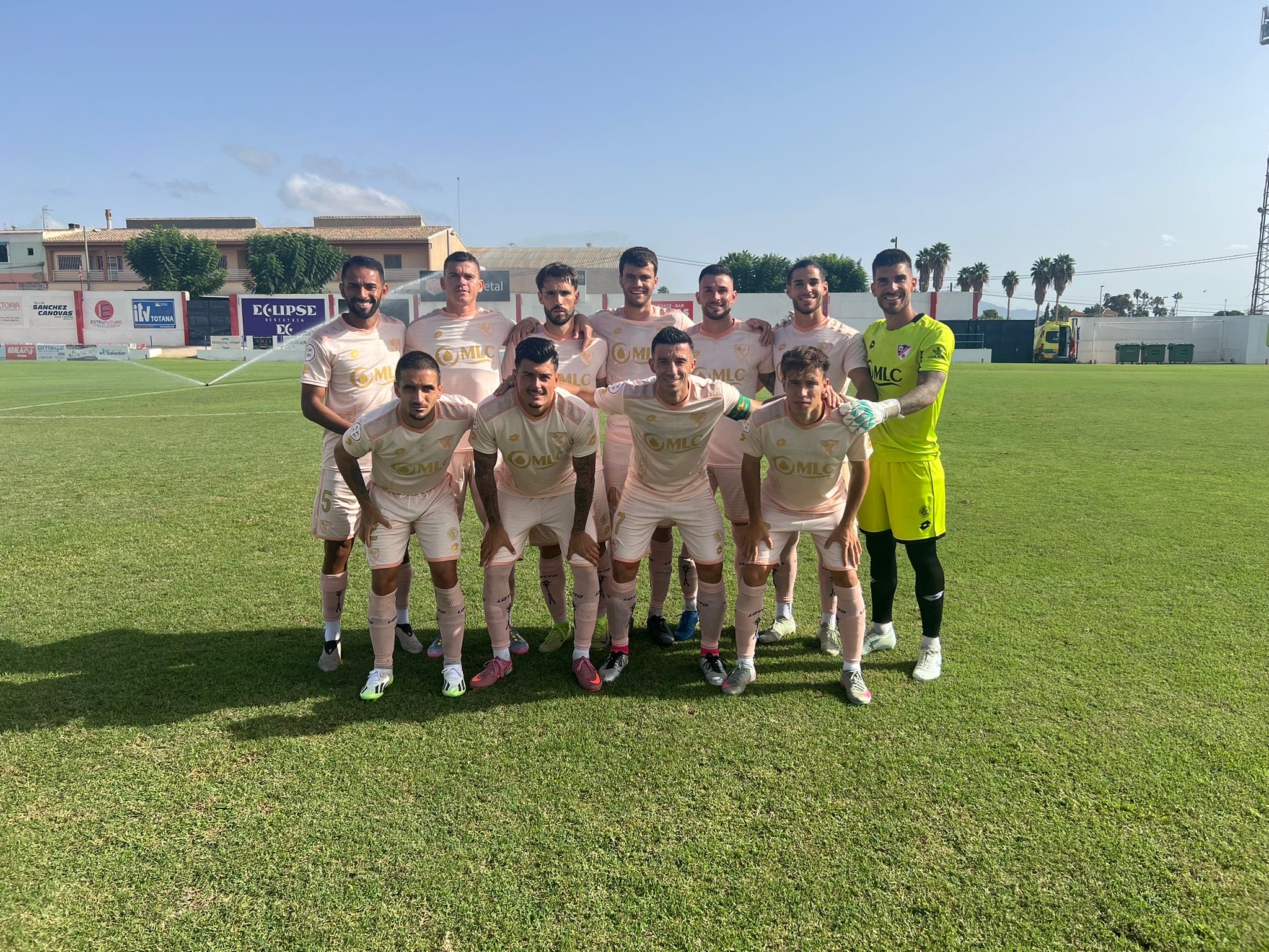 «El Linares Deportivo se estrella en Málaga: primera derrota de la temporada ante un Malacitano superior»