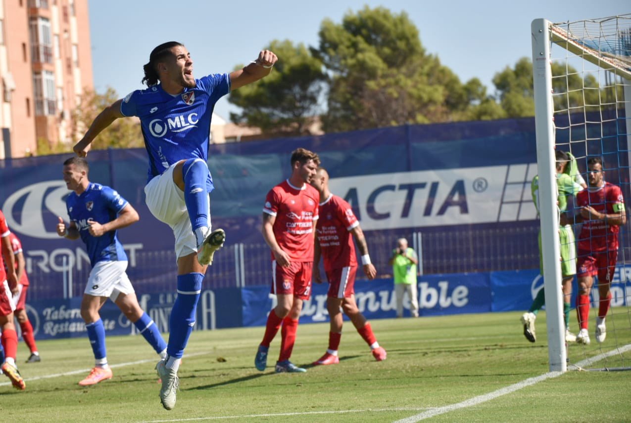 El Linares se impone a la Deportiva Minera y suma tres puntos en un partido de dos caras