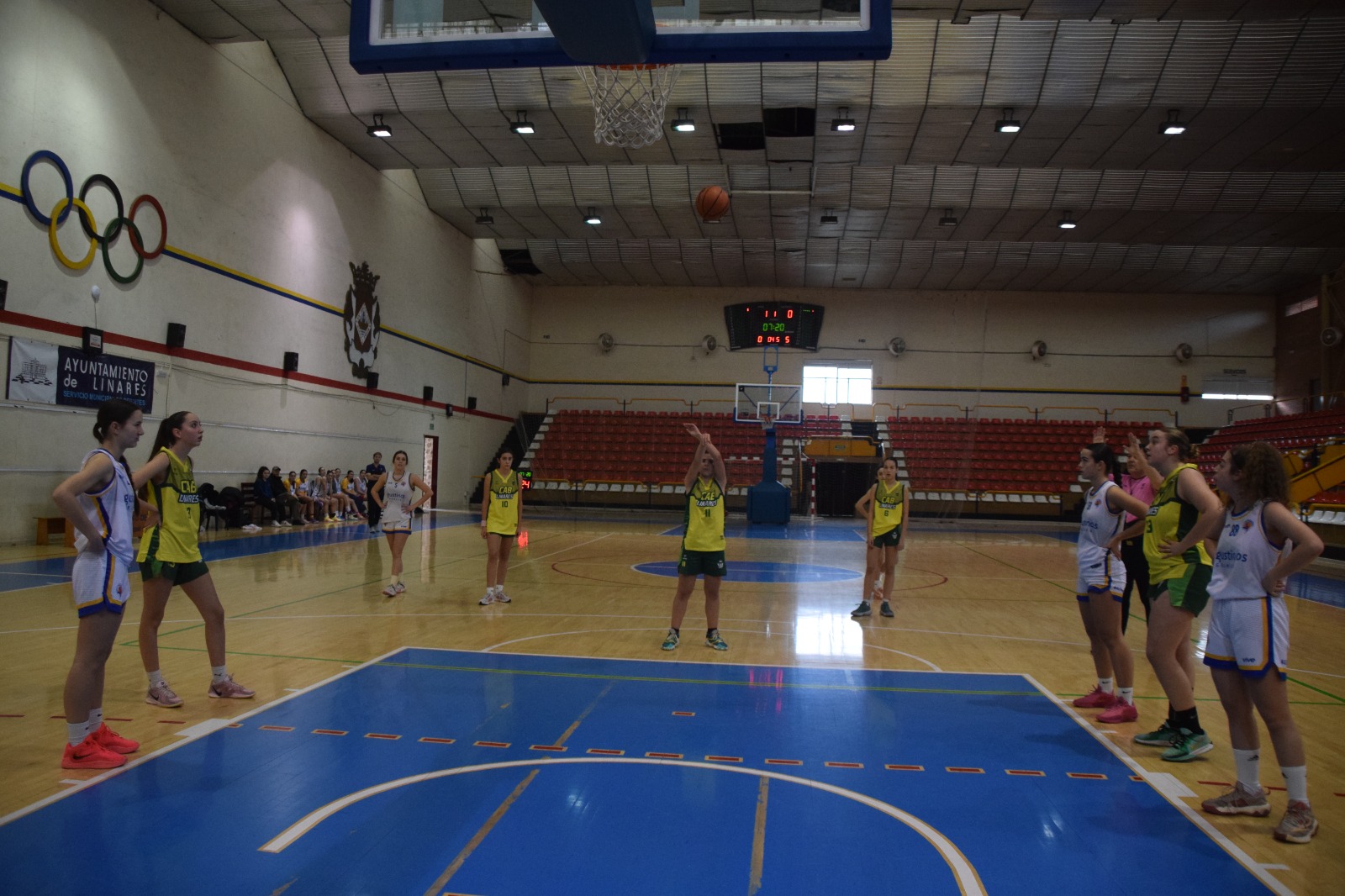 Baloncesto y talento en Linares con el XVI Torneo de Reyes