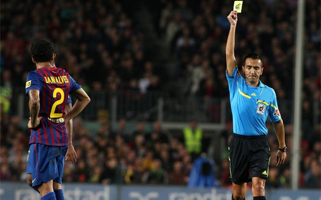 Silbato y Corazón: El Viaje de un ex Árbitro de Primera