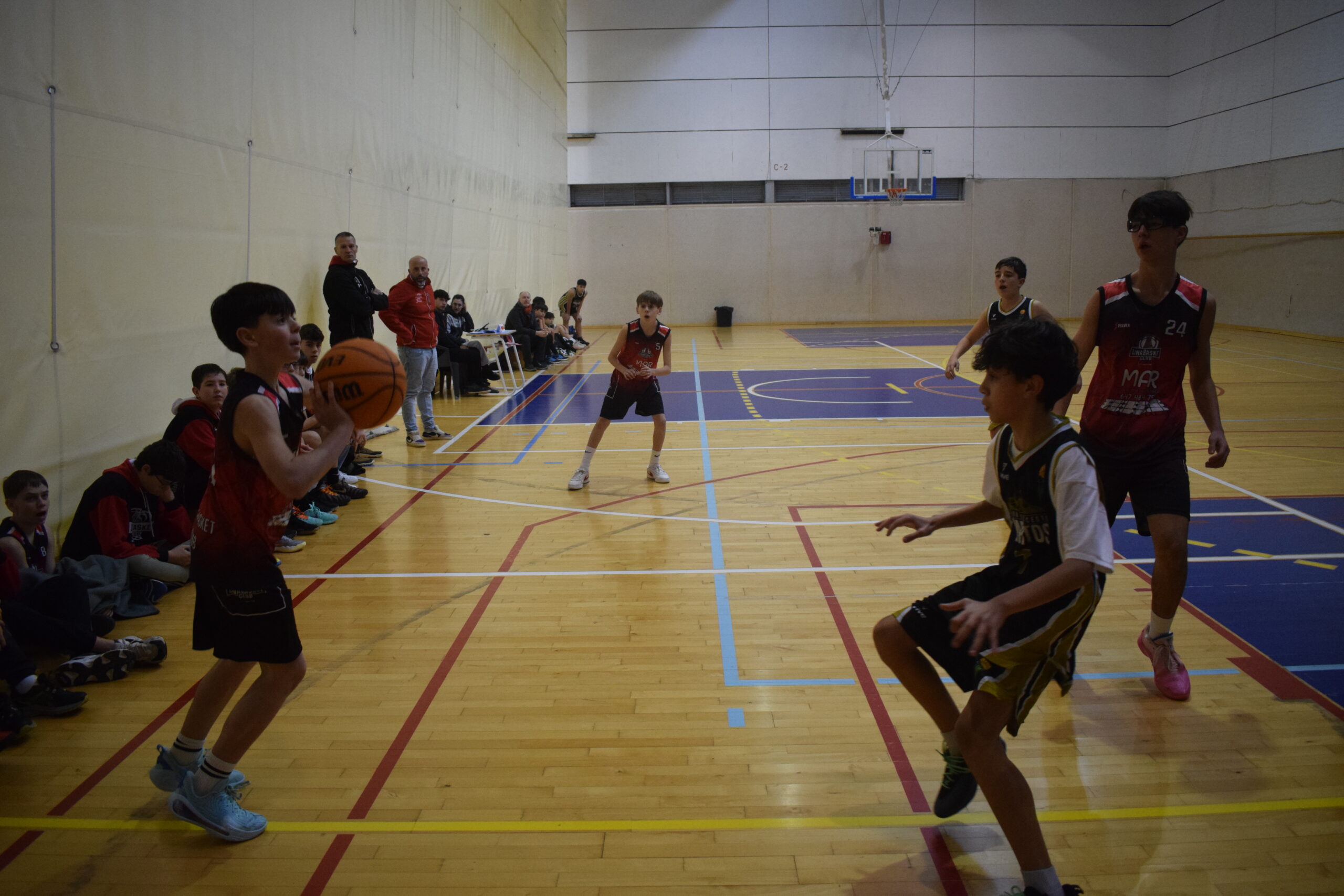 El Linabasket arrasa, se proclama campeón de la Liga Regular y su billete a Punta Umbria.