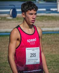 Un 7.99 lleno el corazón :Ismael Ruiz Benchallal vuela hacia la elite