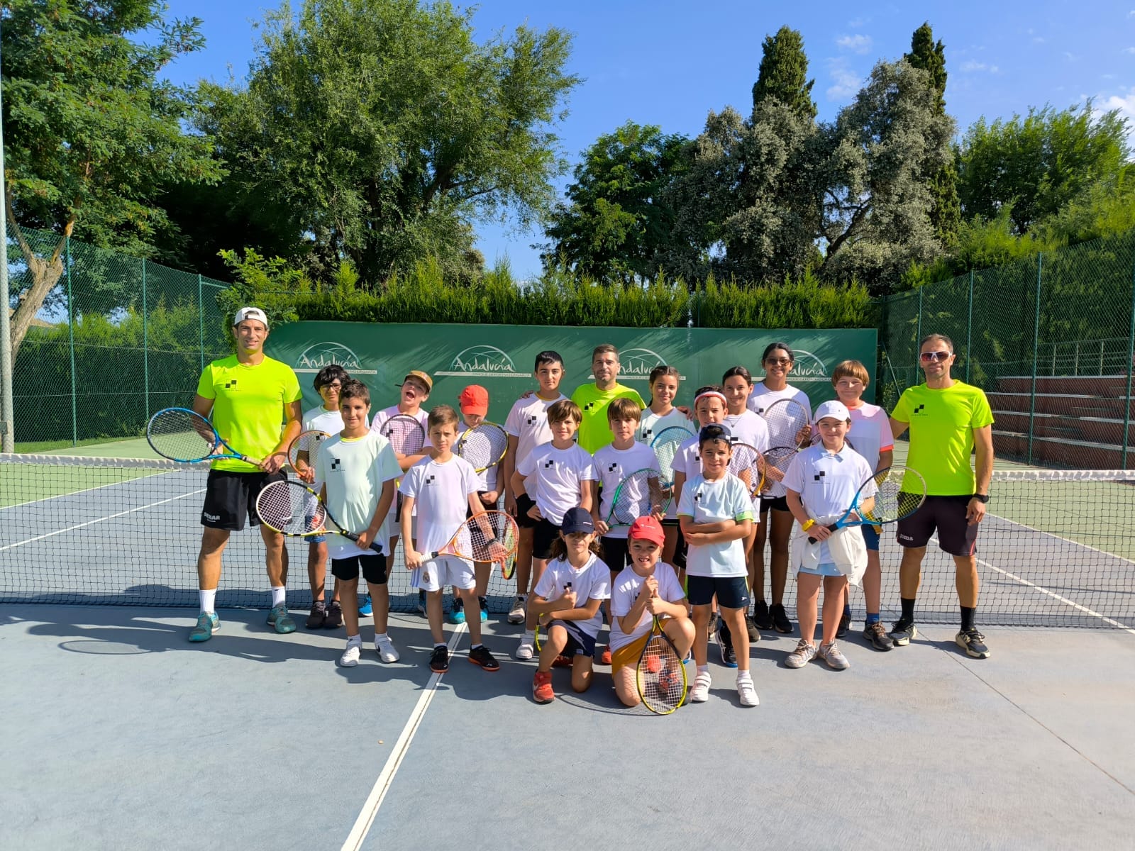 El CTLinares apuesta fuerte por la cantera con su Campus de Tenis de Verano