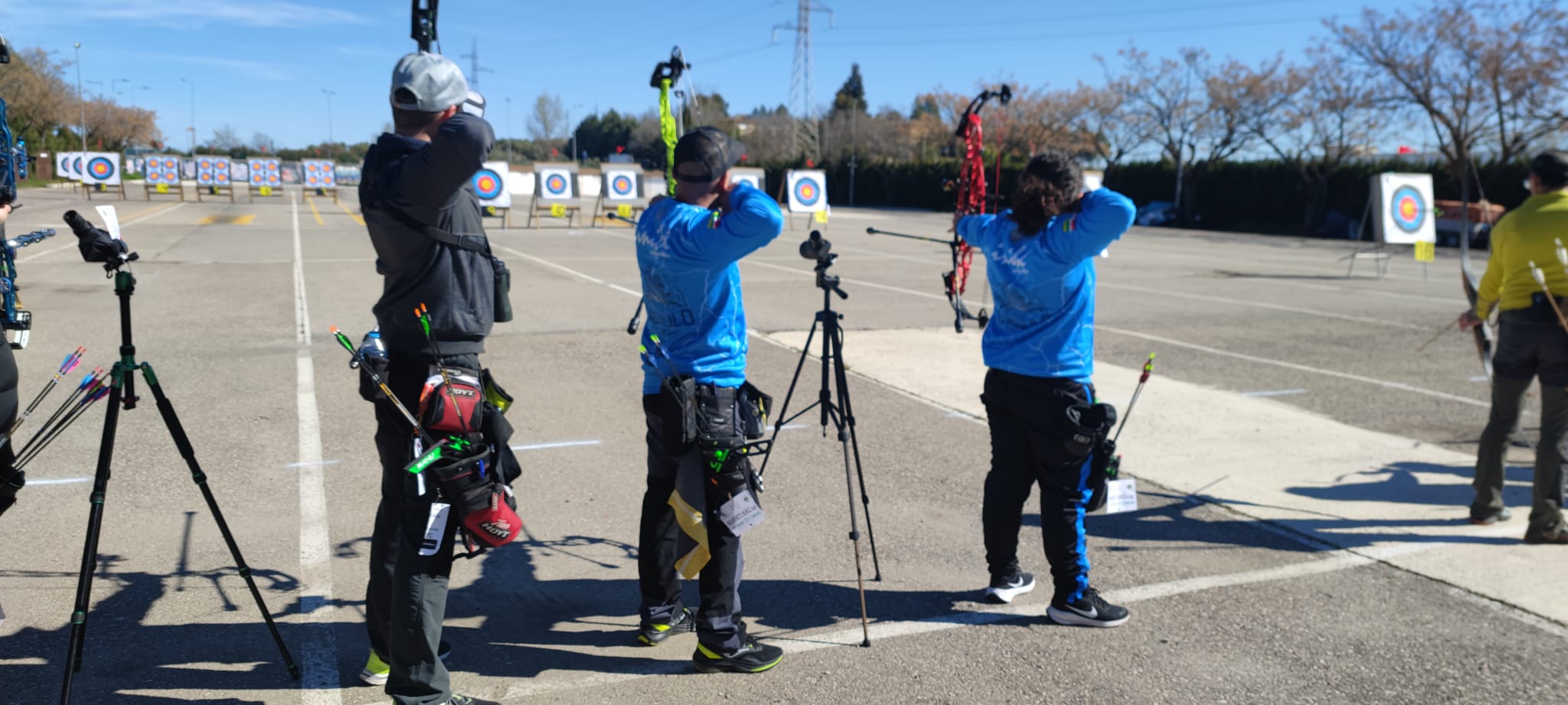 Tres arqueros linarenses compiten en la Liga Andaluza en Úbeda  .