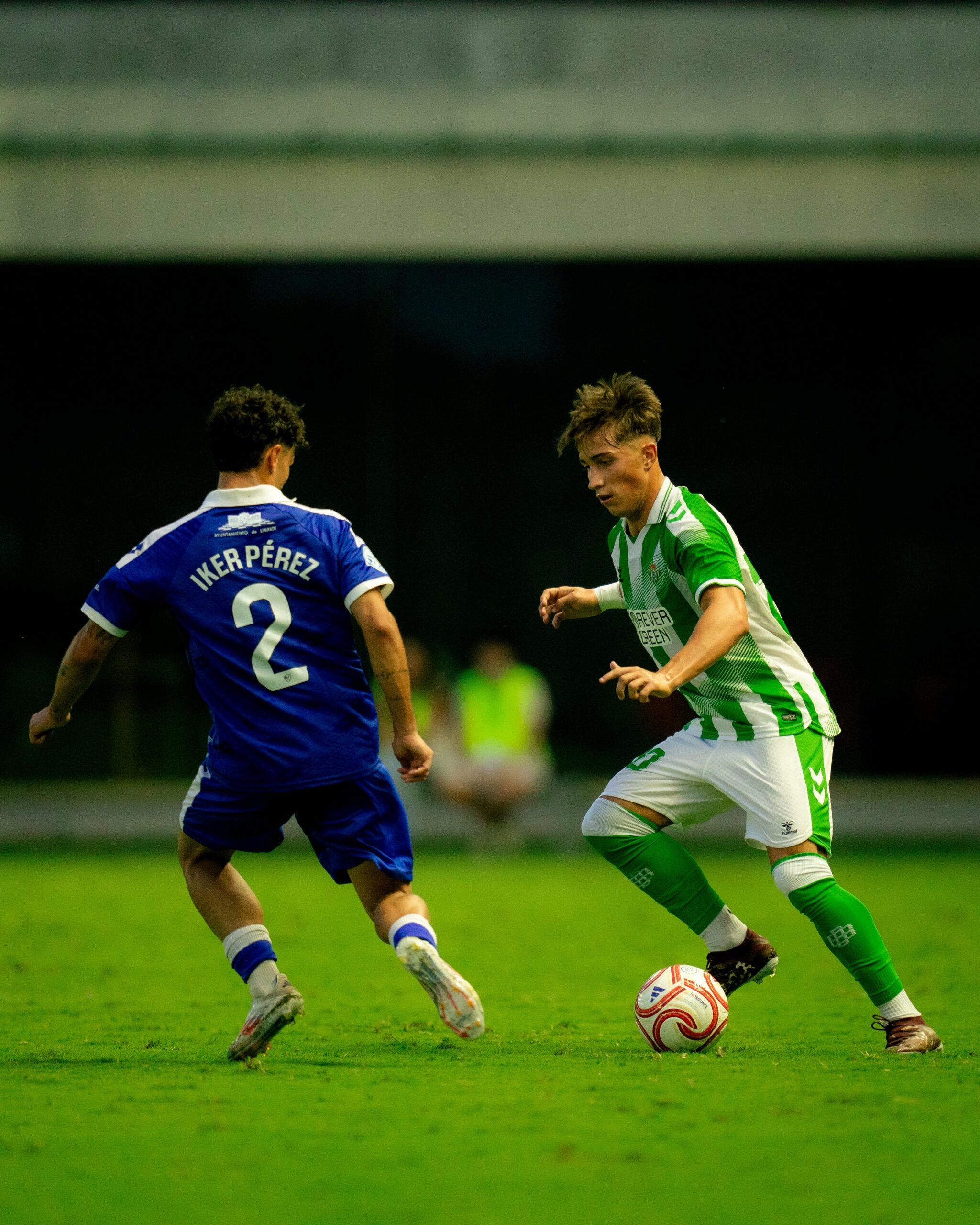 El Linares se estrella ante un Betis Deportivo superior